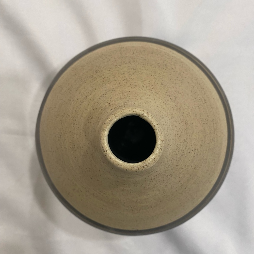 Neutral Two-Tone Ceramic Vase - Picture 3 of 5